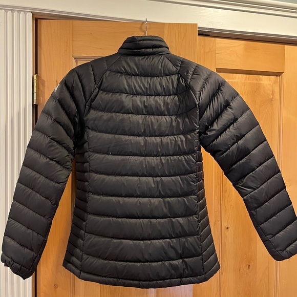 Eddie Bauer women’s small black puffer down coat/ jacket. Great condition - Picture 2 of 4